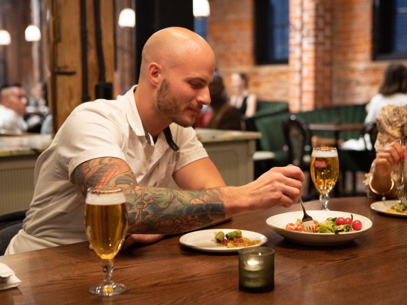 “Chef Artois” heads to neo-bistro Lapinou for a culinary mêlée